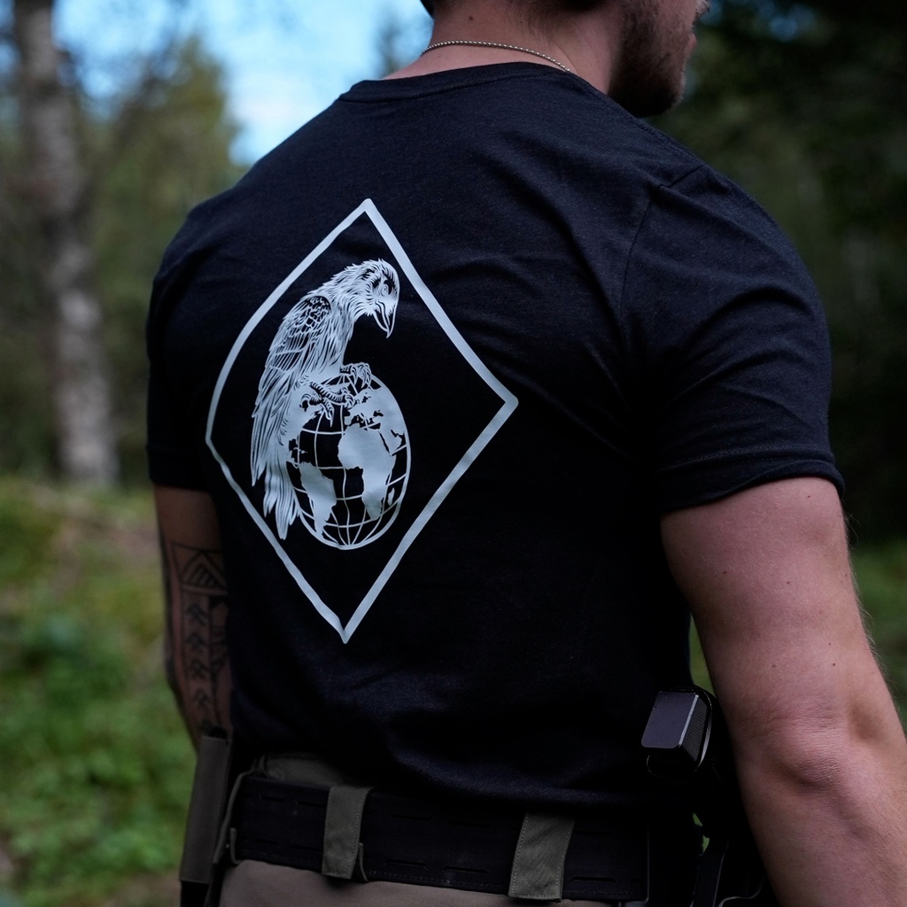 Mattlock College Tee in Heather Black, Rückseite